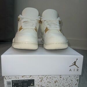 Jordan Women's Sneakers in White and Gold